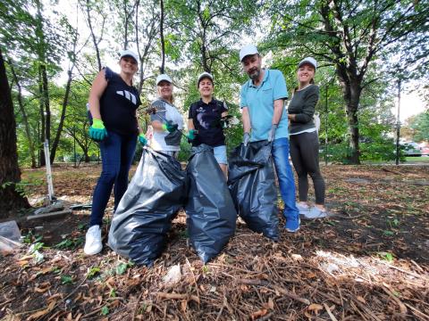 The team of TotalEnergies EP Bulgaria cleaned a part of a park and a playground in Sofia